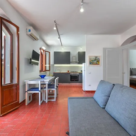 Elba Bellavista -- Casa Cerboli -- בית נופש קאבו