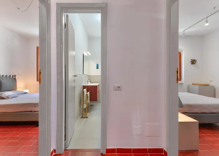 Elba Bellavista -- Casa Cerboli -- קאבו